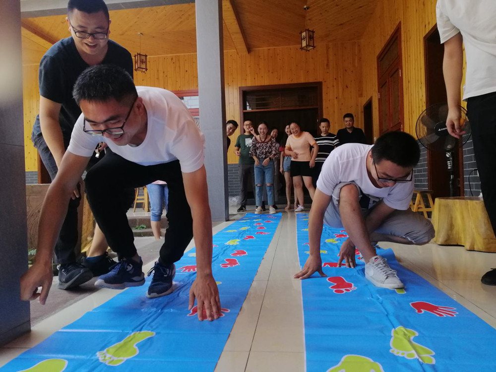 �����l(f��)չ��˾�����w���飬�������ġ������l(f��)չ��˾�_(k��i)չ����(hu��)Ȥζ���(d��ng)